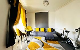 Spacious 3 Bedroom Entire Apartment Self Check In